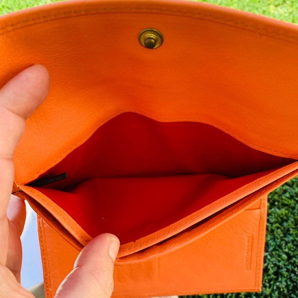 Dooney & Bourke Wallet 🧡 - Picture 10 of 11